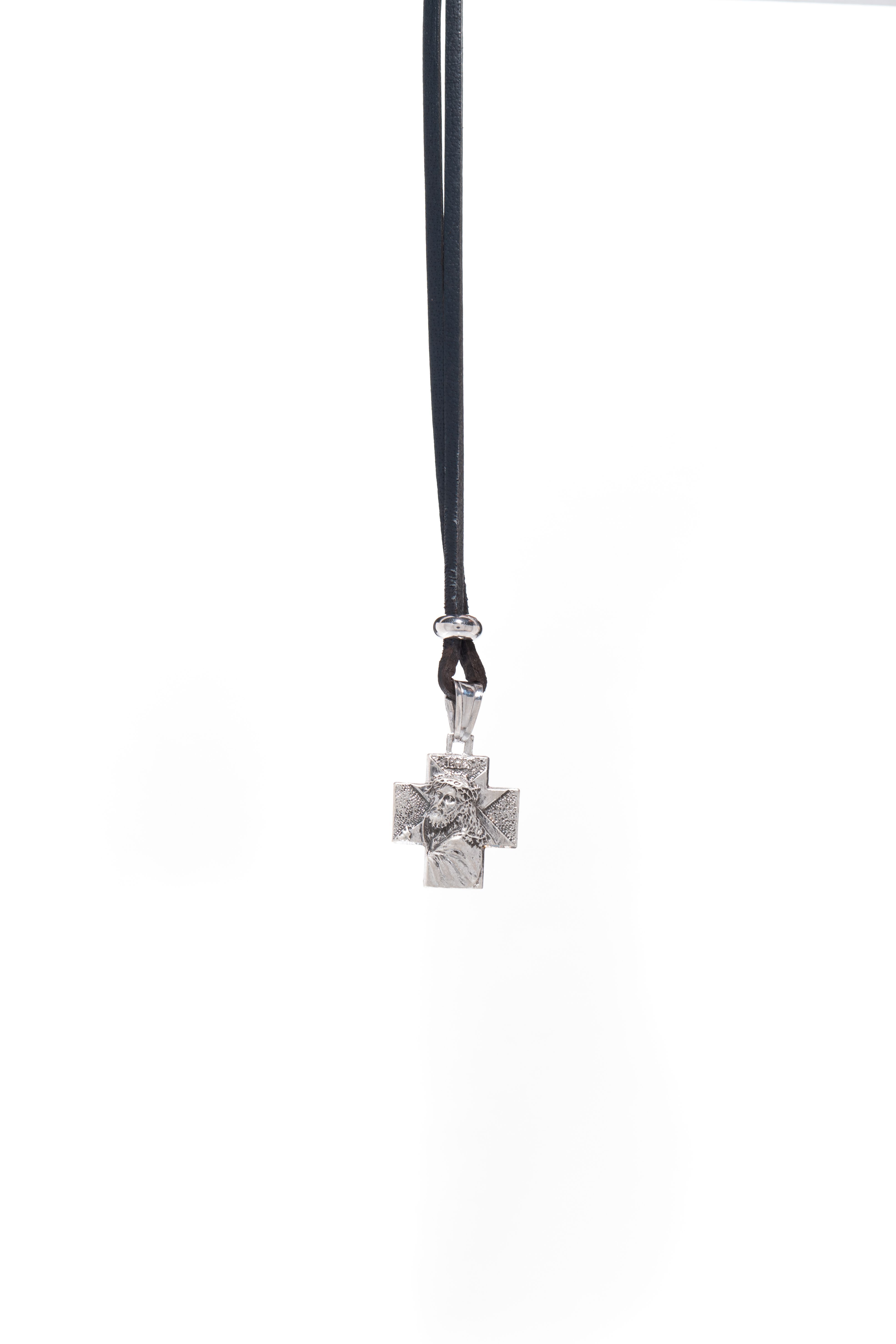 Cross necklace in rhodium-plated 925° silver with blue cord (AGI325-C BL)